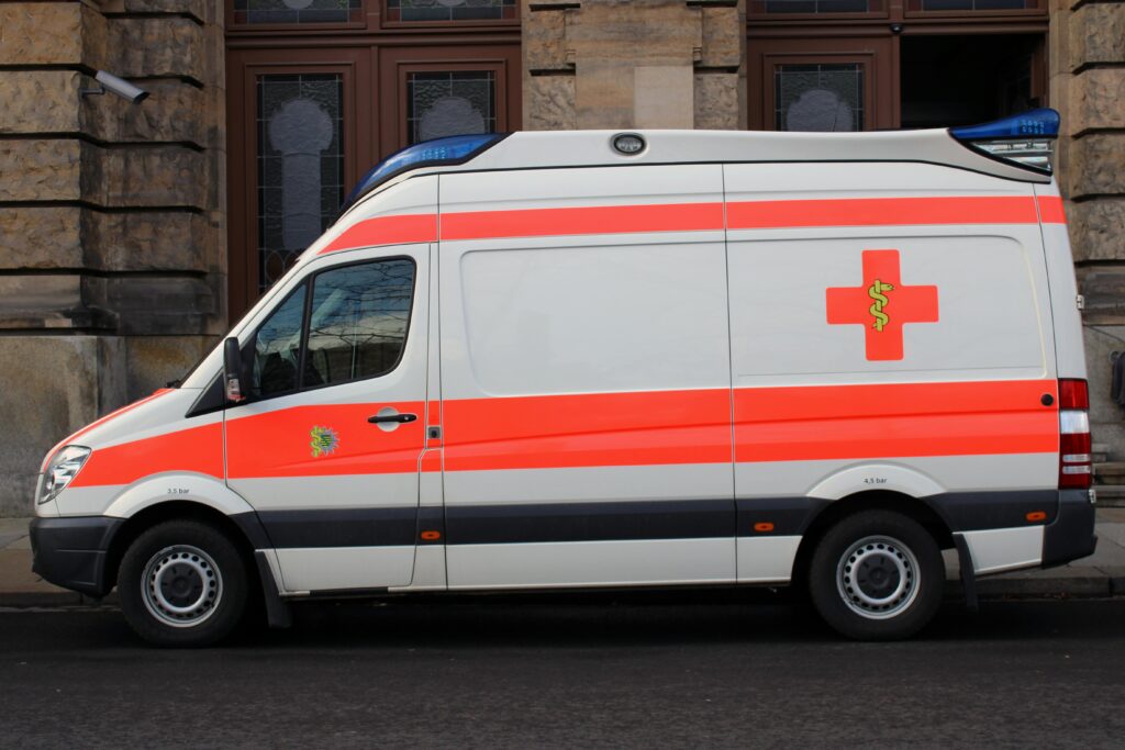 road ambulance service in jaipur